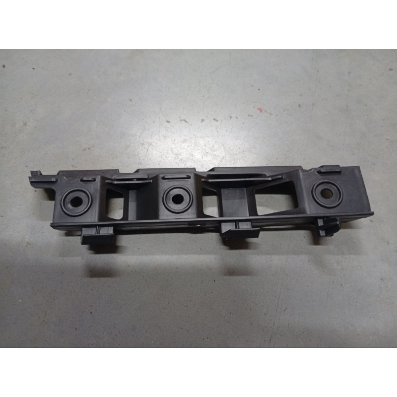 Кріплення бампера переднє ліве VW Passat B6 2005-2010 Elit 3C0807183