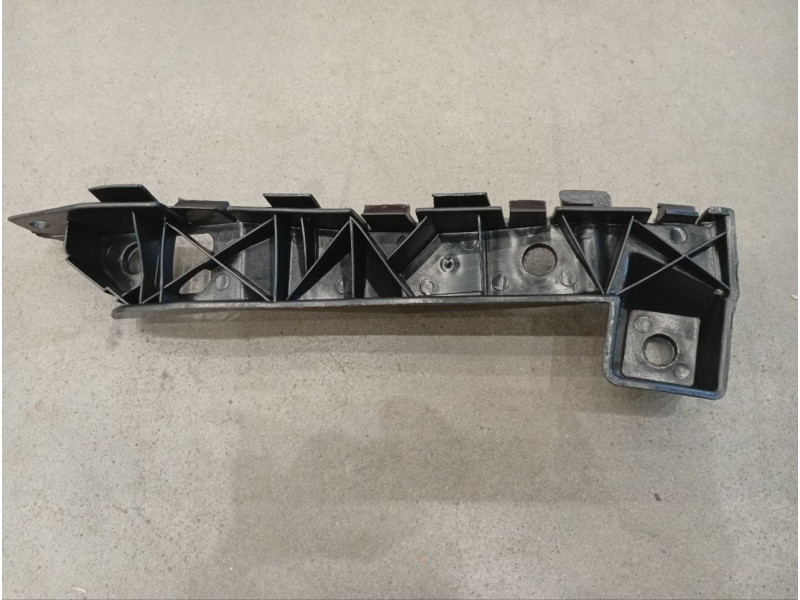 Кріплення переднього бампера праве Kia Ceed ED 2007-2012 Elit 86514-1H000