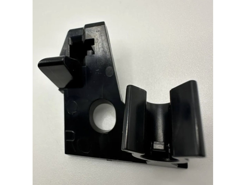 Кріплення фари праве Mitsubishi Outlander I 2003-2009 FPS MR991154