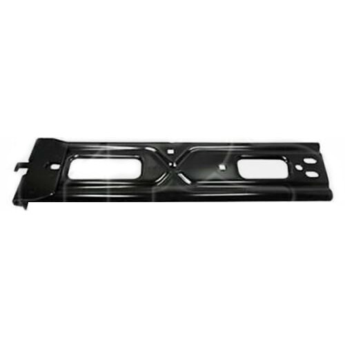 Кріплення переднього бампера ліве Nissan NV1500/2500/3500 2012- (Тайвань)
