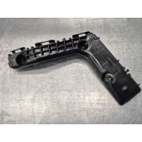 Кріплення праве переднього бампера Toyota Corolla E18 2013-2016 FPS 5211502250