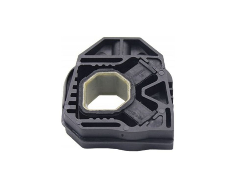 Кріплення радіатора верхнє Skoda Octavia A5, / VW Golf V, Jetta V / Seat Leon/Toledo (05-09) VIKA 1K0121367N