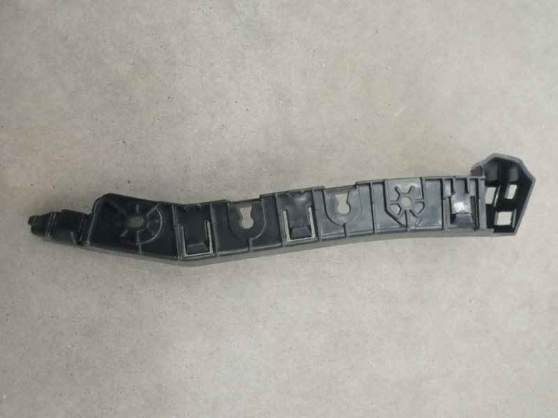 Кріплення бампера заднього (ліве верхнє) Jeep Compass 2017-2021 Тайвань 68244462AB