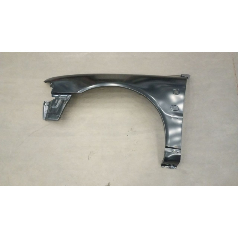 Крило переднє Audi A4 B5 96-97 ліве з отв. LKQ 8D0821105A