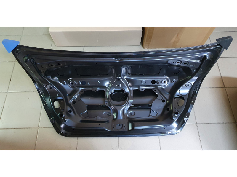 Кришка багажника без отвору під спойлер Toyota Camry LE V55 2014-2017 Китай 6440106A40