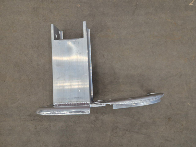 Кронштейн підсилювача переднього бампера праве Audi A6 C7, A7 4G7 (Тайвань) 4G0807134E