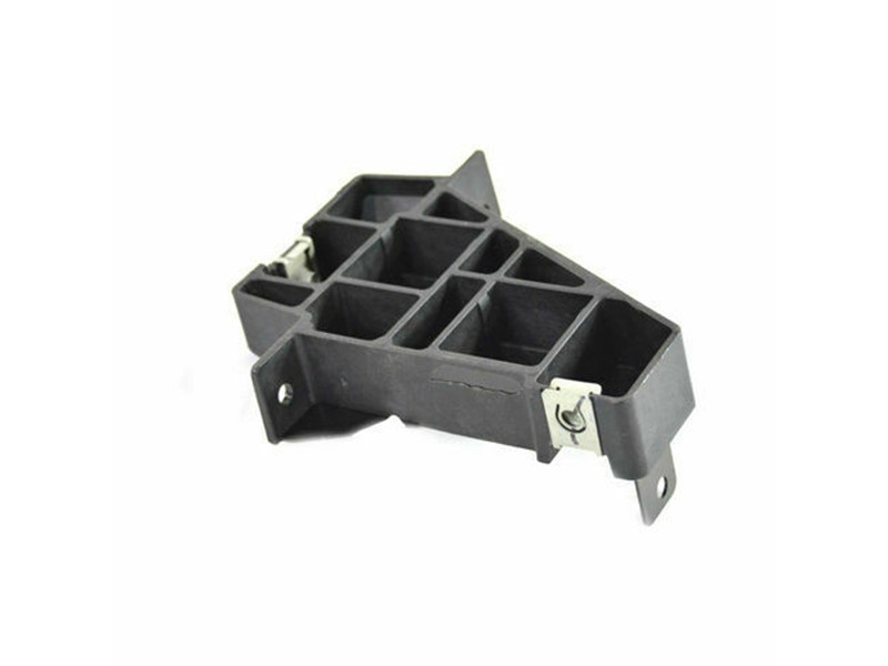 Кронштейн панелі передній нижній правий Jeep Cherokee KL 2013-2018 Тайвань 68144540AA