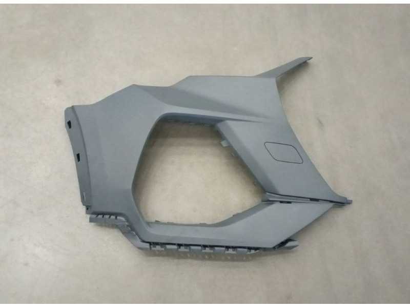 Кут бампера передній правий без отвору під парктронік Audi Q3 S-Line 2018- (Тайвань) 83A807108H