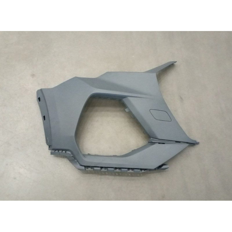 Кут бампера передній правий без отвору під парктронік Audi Q3 S-Line 2018- (Тайвань) 83A807108H