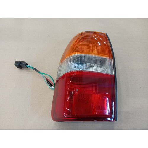 Ліхтар задній лівий Mitsubishi L200 96-05 DEPO MR109127