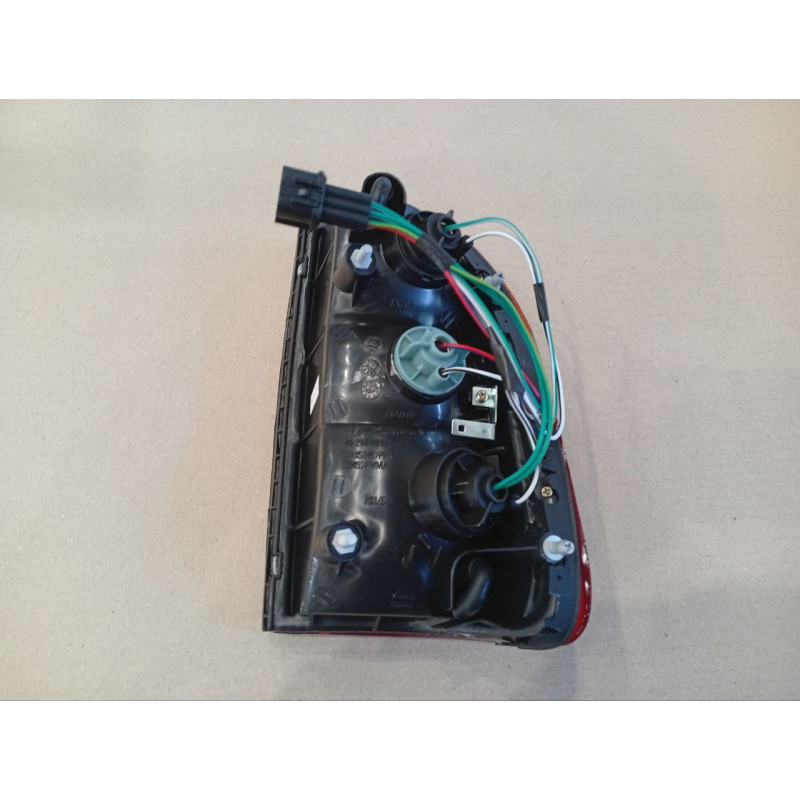 Ліхтар задній лівий Mitsubishi L200 96-05 (Depo) MR109127