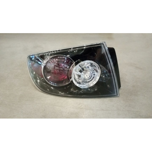 Ліхтар задній лівий зовнішній Mazda 3 BK седан 2004-2009 TYC BR5H51160C