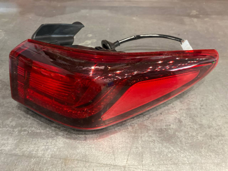 Ліхтар задній правий зовнішній Hyundai Kona 2021-2023 FPS 92402-J9510