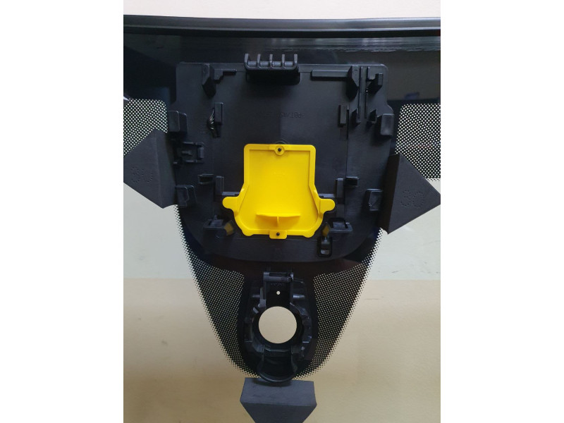 Лобове скло Audi A4 B9 16- (Sekurit) кріп. датч., камера