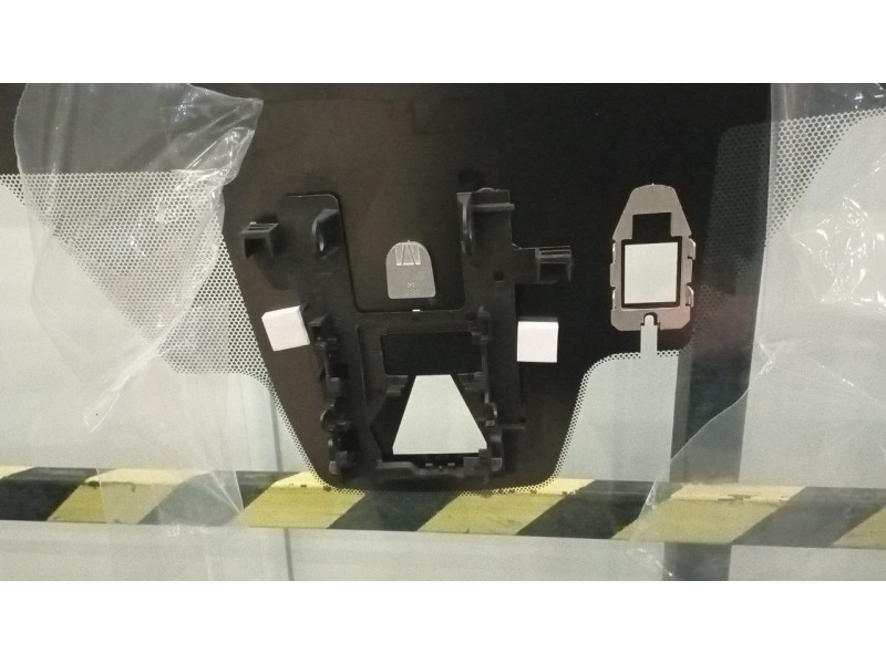 Лобове скло Lexus UX 17- (XYG) з кріп. датч. вологості/світла, обігрів, камера