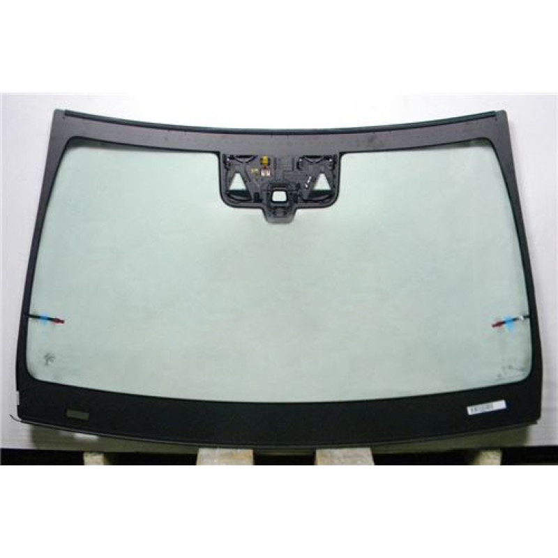Лобове скло Mercedes C-class W205 14-18 (AGC) датчик, камера, антена