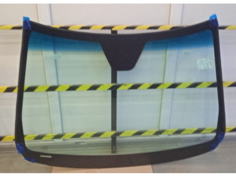 Лобове скло Volvo XC90 02-12 (XYG)