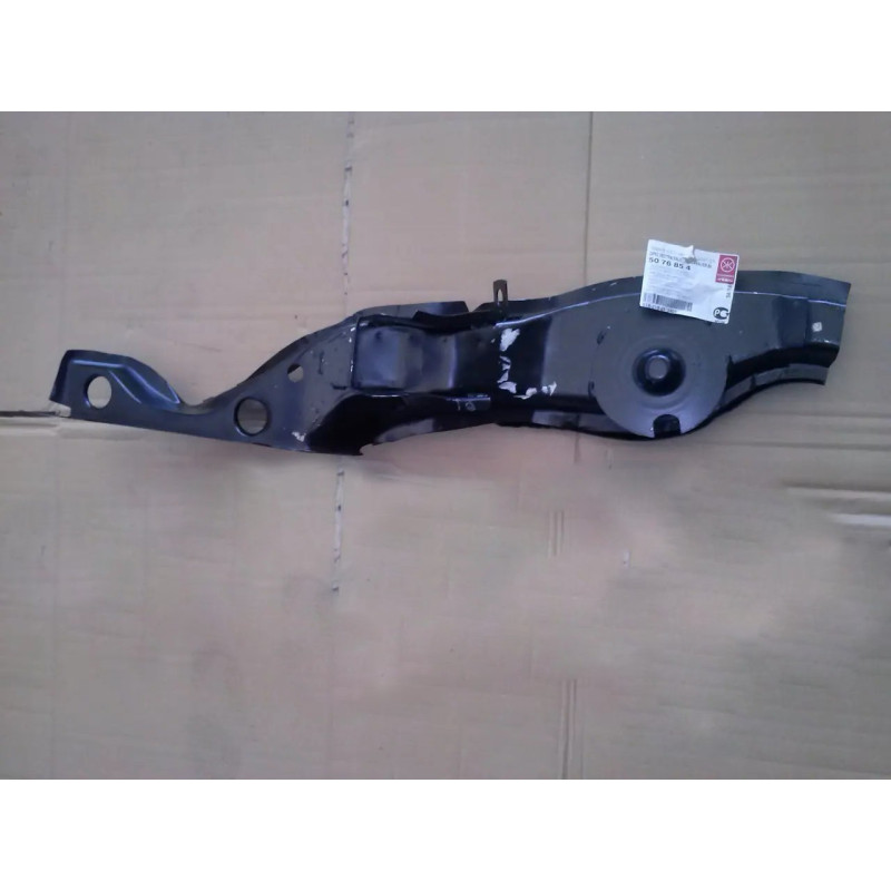 Лонжерон задній правий Opel Vectra A 88-95 (Klokkerhom) опора і тримач пружини