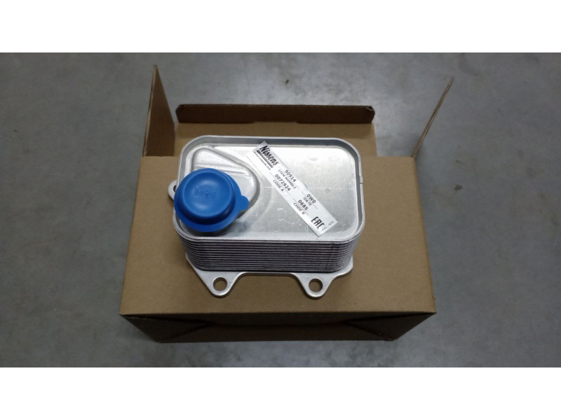 Масляний радіатор AUDI A4 B9, A7 4KA, Q5 FYT, A5 F5, A6 C8 (Nissens) 06L117021C