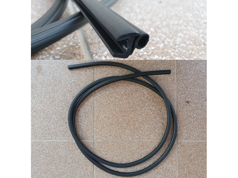 Молдинг лобового скла Renault Kangoo 2001-2008 (ICOR)