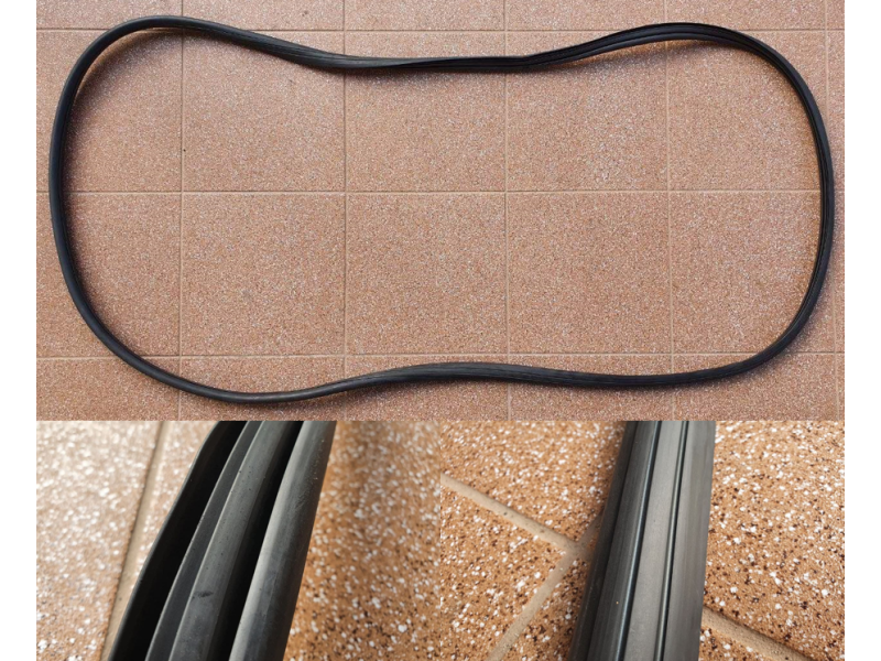 Молдинг лобового скла Skoda Favorit 87-94, Felicia 94-01 (Icor)