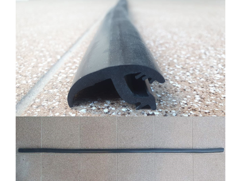 Молдинг скла лобового верхній Opel Vivaro / Renault Trafic 2001-2013 Icor 77 00 313 531, 44 09 104