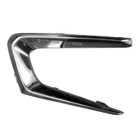 Молдинг переднього бампера правий Chevrolet Malibu 16-20 (Тайвань) без DRL 