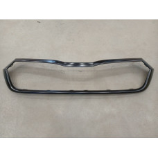 Молдинг решітки радіатора Skoda Octavia A8 20- (Тайвань) чорний 5E3853761