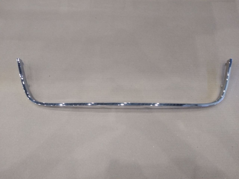 Молдинг решітки в бампер VW Golf 5 універсал 07-09, Jetta 5 06-10 (Тайвань) хром 1K08531012ZZ