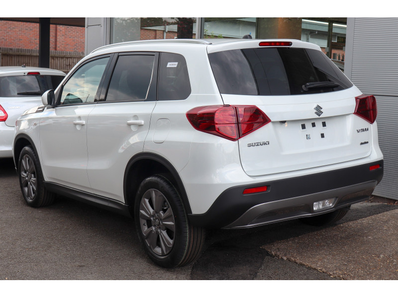 Накладка бампера заднього сіра Suzuki Vitara 2019-2023 FPS 7187186R000BK
