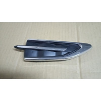 Накладка крила права Ford Kuga / Escape 13-20 (Тайвань) хром/чорна GJ5416C216, GJ5Z16228AA