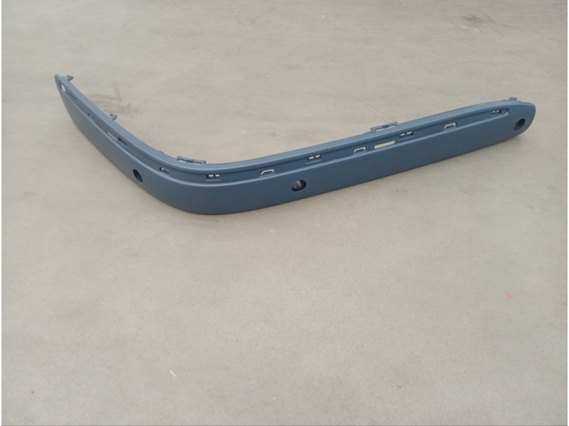 Накладка переднього бампера права Mercedes E-Class W210 99-03 (Elit) 2108852221