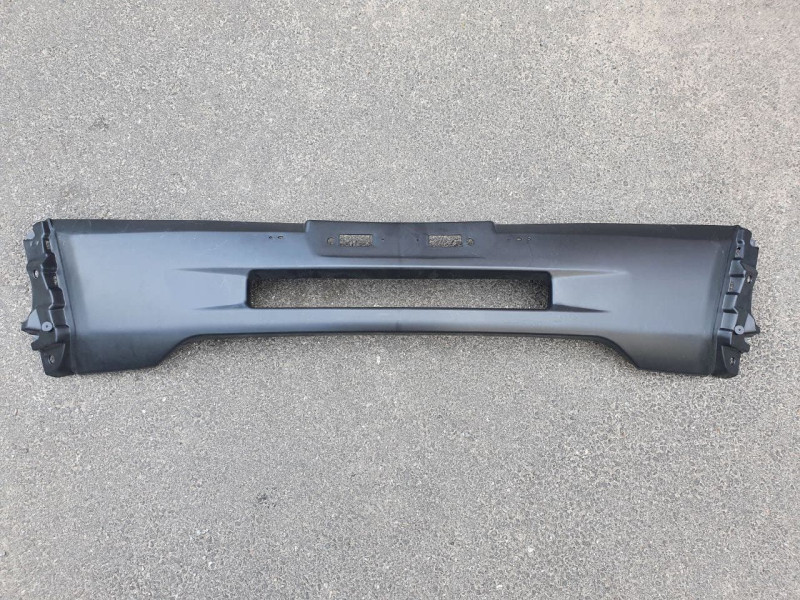 Накладка переднього бампера середня нижня Mitsubishi Outlander 3 2015-2018 Китай чорна, матова