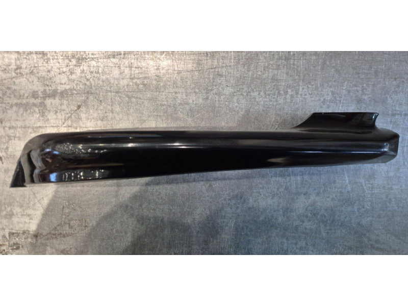 Накладка переднього бамперу права нижня Toyota Camry SE XV70 2018-2020 5312333030, 5312306040