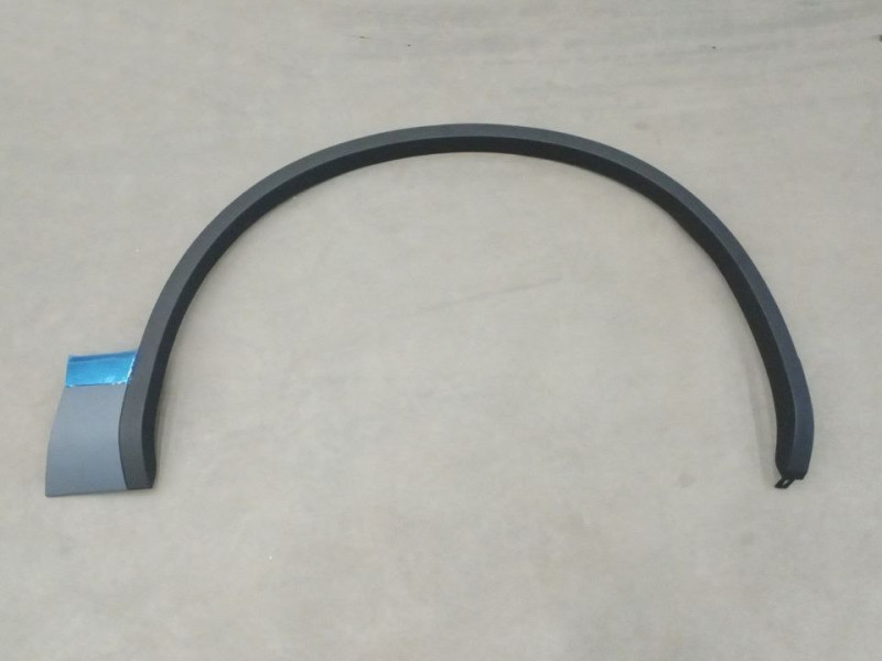 Накладка переднього крила права VW Touareg 2 14-18 (Тайвань) 7P6853718FGRU