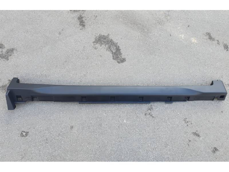 Накладка порогу права Nissan Rogue / X-Trail T32 14-17 (Тайвань) 768504CE0A