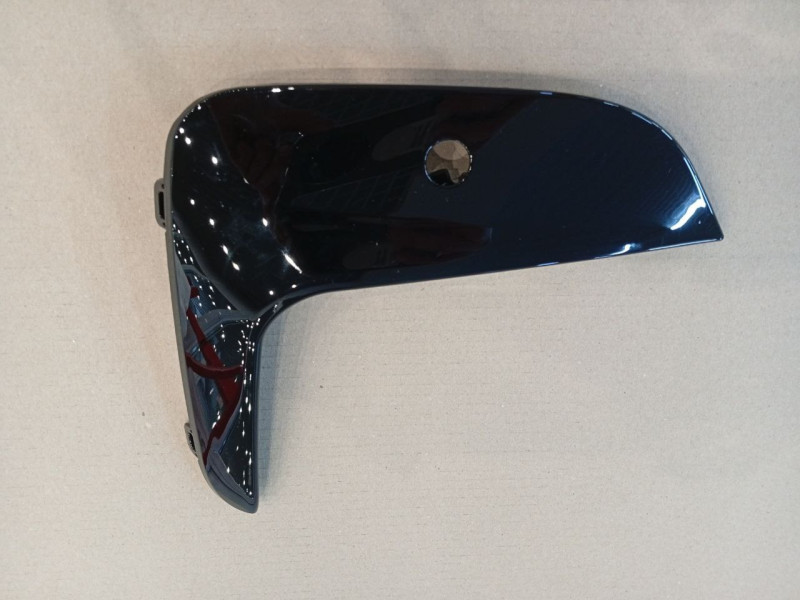 Накладка решітки переднього бампера права BMW 3 G20 / G21 M-Sport 19- (Тайвань) з отв. під п/тронік, глянець 51118089208