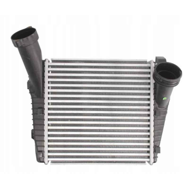 Інтеркулер лівий VW Touareg 02-18, Audi Q7 06-15, Porsche Cayenne 02-14 (AVA) 7L6145803A, 95511063910