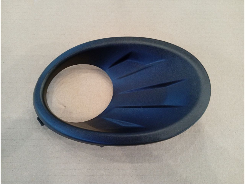 Окуляр протитуманної фари Nissan Qashqai 10-14 правий LKQ 62257BR03A