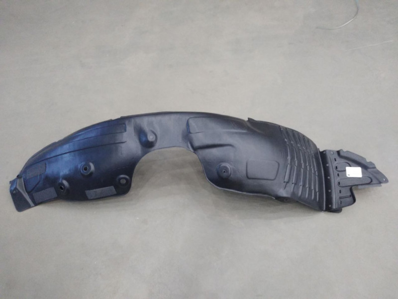 Підкрилок лівий передній Hyundai Santa Fe 12-16 (Тайвань) 868112W000