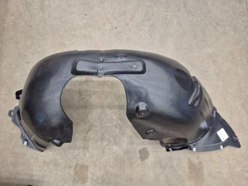 Підкрилок передній лівий Audi A3 2012-2016 хетчбек (FPS) 8V0821171