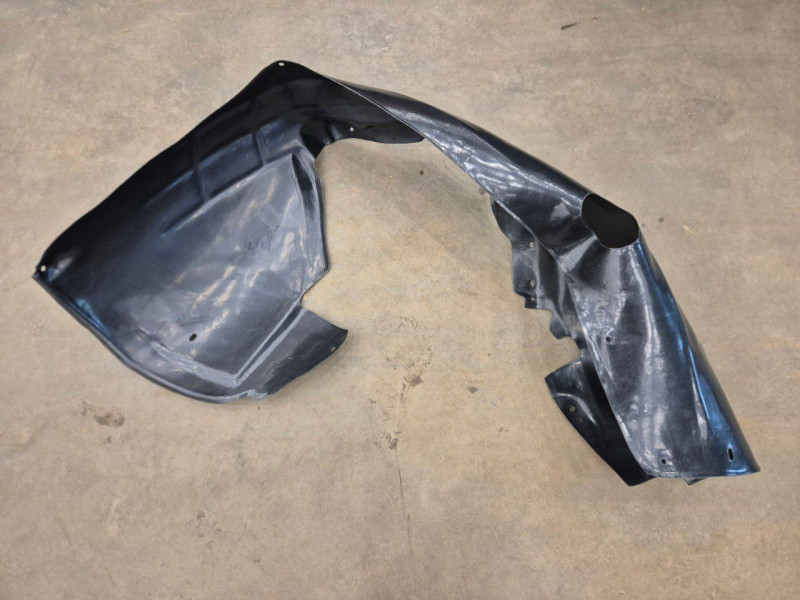 Підкрилок передній лівий Audi A6 C6 2005-2008 Тайвань 4F0821133A