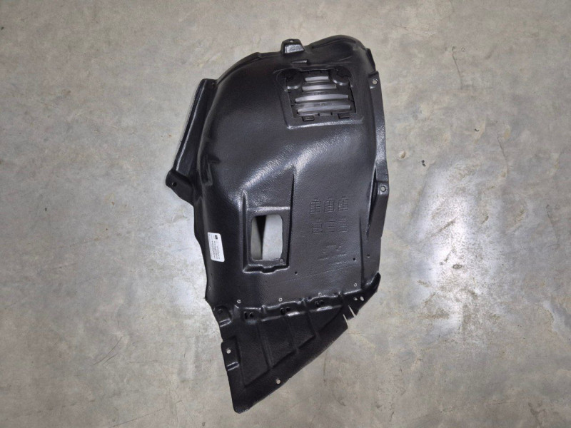 Підкрилок передній лівий BMW 3 E90 2006-2011 LKQ 51717059379