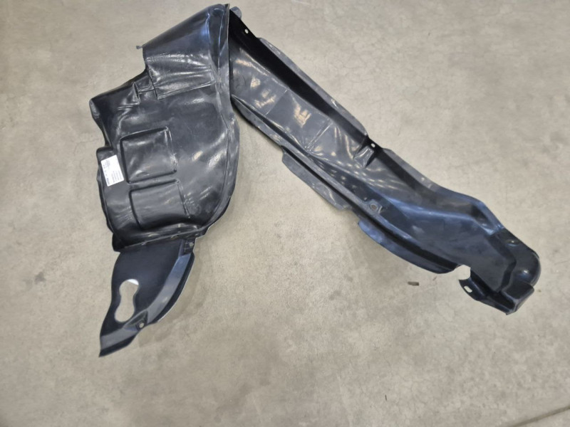 Підкрилок передній лівий Hyundai Santa Fe 2001-2006 Тайвань 8681126000