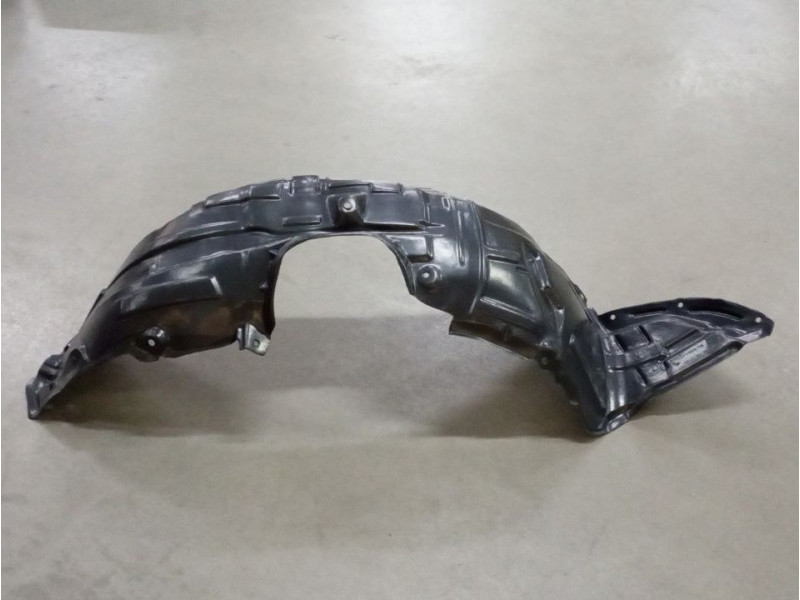 Підкрилок передній лівий Mazda 5 2010-2018 Тайвань