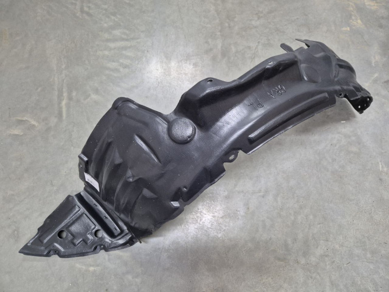 Підкрилок передній лівий Mitsubishi Grandis 2003-2011 Польща