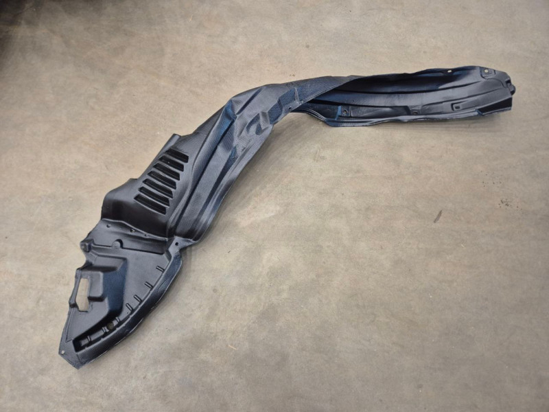 Підкрилок передній лівий Toyota Avensis 2003-2006 FPS 5387605030 Китай