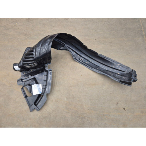 Підкрилок передній лівий Toyota Avensis T25 2003-2006 Tempest