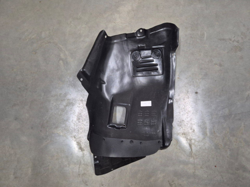 Підкрилок передній правий (передня частина) BMW 3 E90 2006-2011 LKQ 51717059380