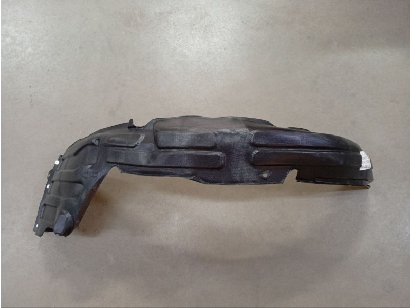 Підкрилок передній, правий Kia Carnival 1999-2006 Тайвань